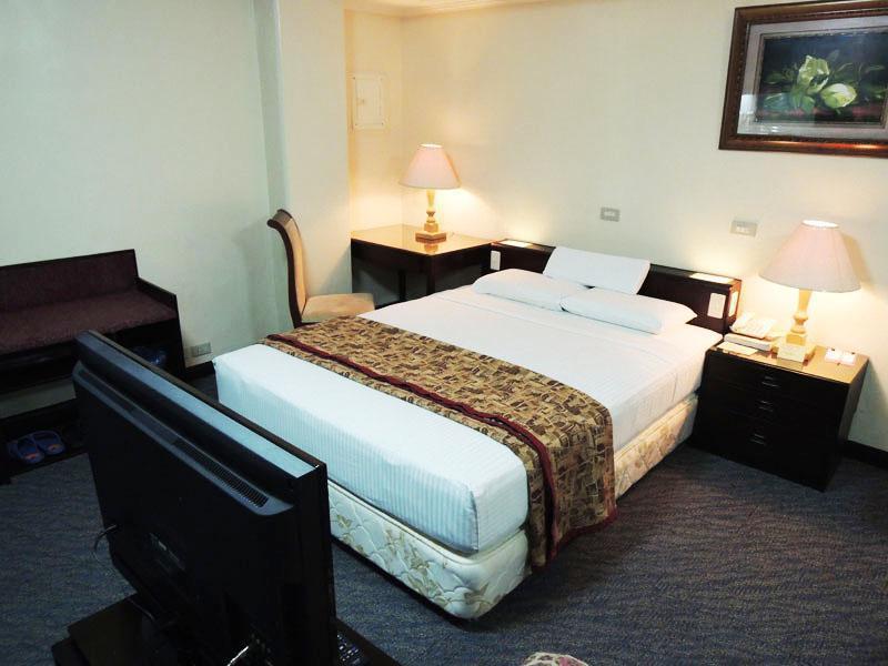 Hotel Asia Cebu Exterior photo